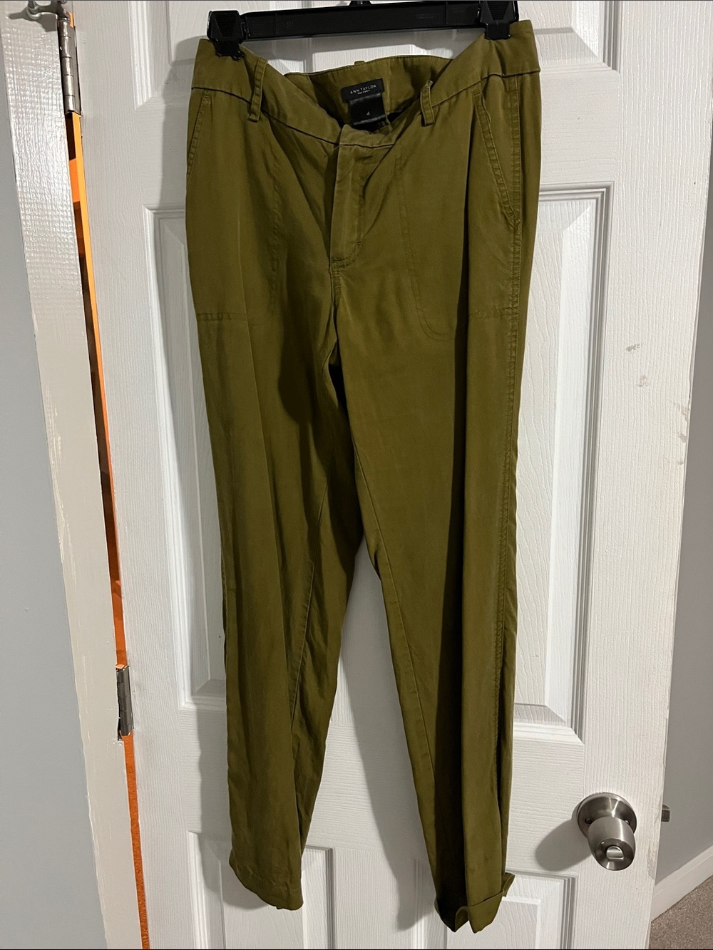 Ann Taylor green casual pants